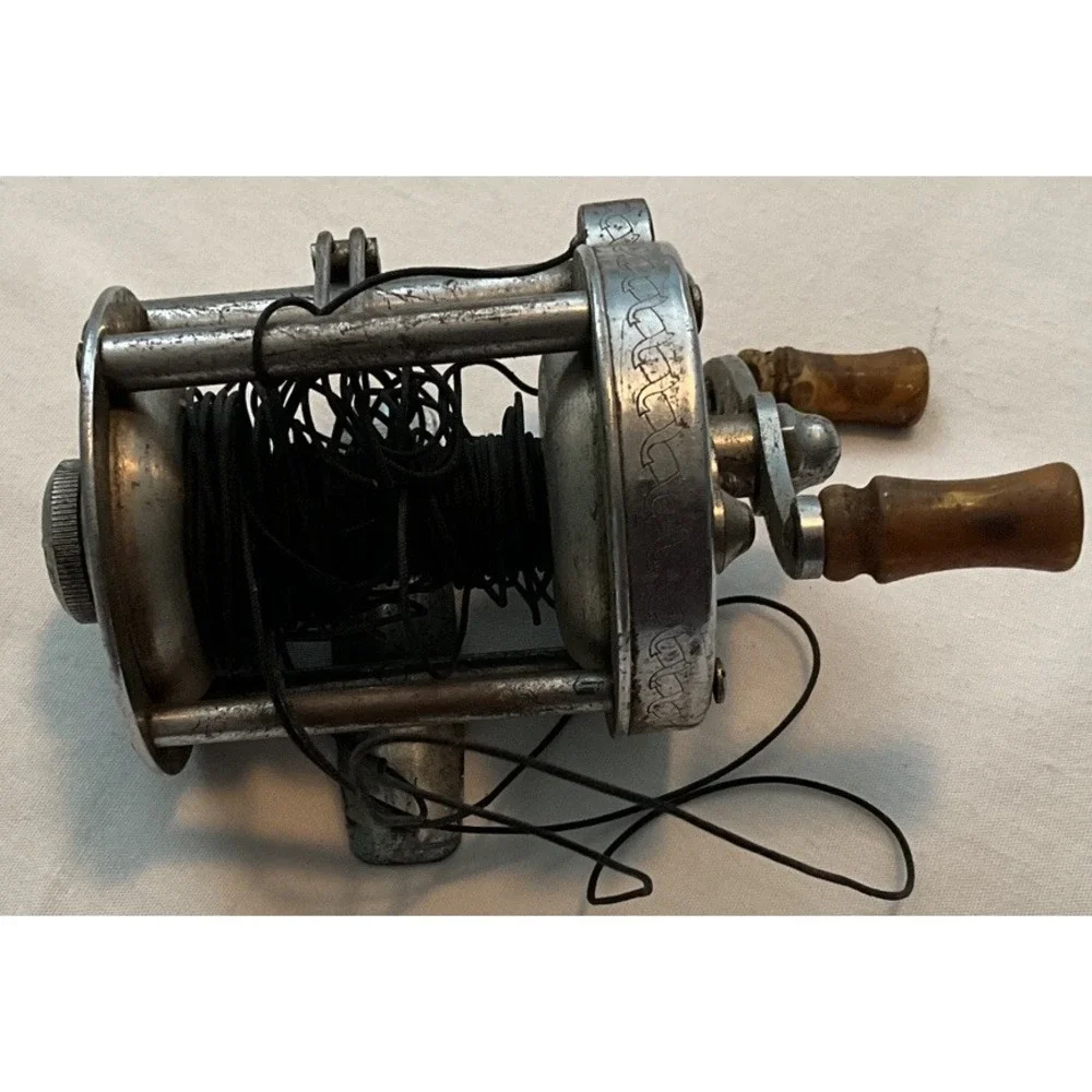 Vintage Fishing Reel Pflueger Skilkast No. 1953 Made in U.S.A.